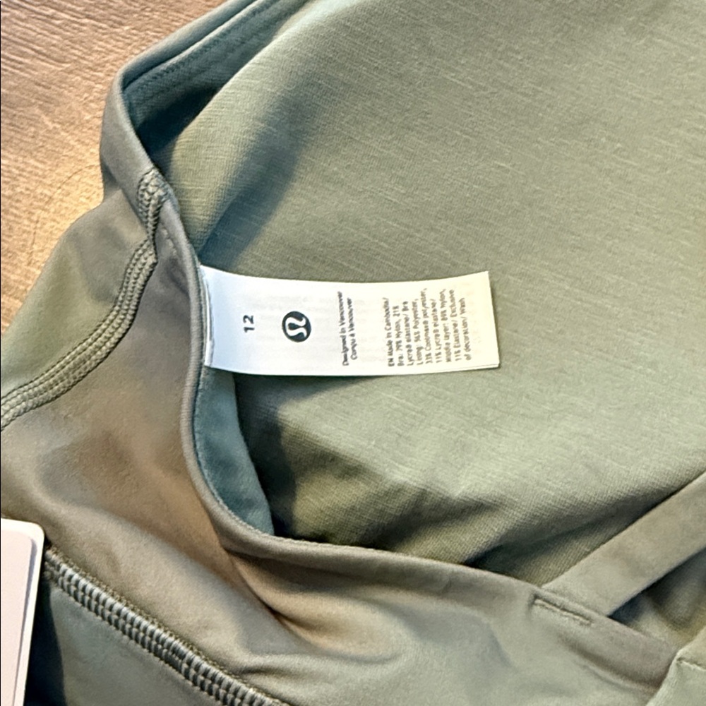 Lululemon Longline Energy Bra. NWT. 12. CDGM - Picture 4 of 4